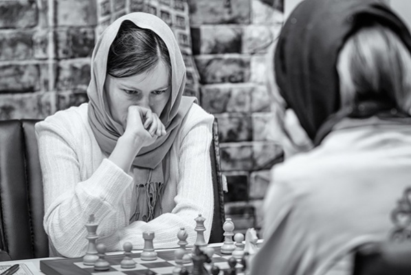 Наталья Погонина сохраняет лидерство в Тегеране (фото А. Л'Ами)