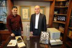 Mark Dvoretsky's Card-file Added to Chess Museum's Exhibits