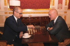 Head of Udmurtia Alexander Brechalov Visits Central Chess Club