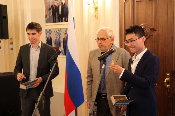 Дмитрий Андрейкин, Анатолий Быховский и Юй Янъи
