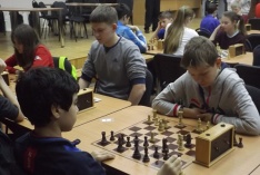 В старейшей в Екатеринбурге шахматной спортшколе "Интеллект" прошел предновогодний рапид