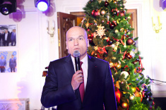 Andrey Filatov Wishes Happy New Year to Chess Players