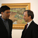 Вишванатан Ананд и Аркадий Дворкович перед открытием супертурнира в Музее русского импрессионизма