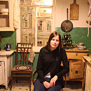 Наталья Погонина на коммунальной кухне 30-х годов