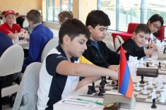 Команда из Армении лидирует в финале "Белой ладьи"