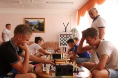 Краснодарский край продолжает программу РШФ "Шахматы в детдома и интернаты"