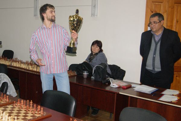 Борис Савченко и исполнительный директор Краснодарской шахматной федерации Сергей Надырханов