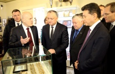 Igor Dodon Visits Central House of Chess Player in Moscow