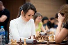 Екатерина Лагно выиграла чемпионат мира по рапиду в Ханты-Мансийске