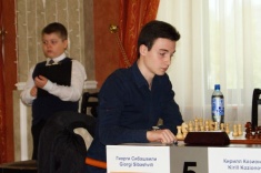 Гиоргий Сибашвили и Максим Чигаев впереди на турнире "Юные звезды мира"