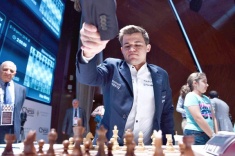 Магнус Карлсен одерживает вторую победу в Шамкире