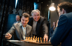 Round 6 of WR Chess Masters Played in Düsseldorf