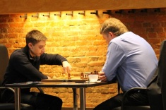 А. Широв выиграл четвертую партию матча с Д. Дубовым