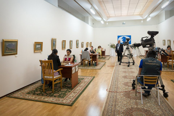 После семи туров в Ташкенте лидирует Хампи Конеру (фото М. Емельяновой)