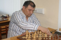Алексей Александров лидирует в Казани
