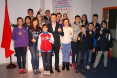 Ernesto Inarkiev Lectures Chess Students at Sirius