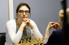 Нана Дзагнидзе возглавила гонку на турнире претенденток