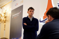 Andrey Esipenko and Amin Tabatabaei Share Lead at Aeroflot Open