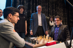 Левон Аронян упрочил лидерство на турнире WR Chess Masters