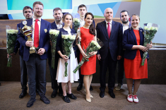 Сборная России по шахматам получила премию 