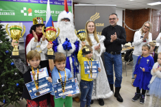 В Новосибирске юные шахматисты сыграли на призы Деда Мороза