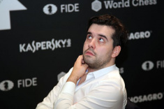 Ян Непомнящий выиграл московский этап Гран-при ФИДЕ