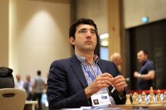 Kramnik and Andreikin Start With a Win