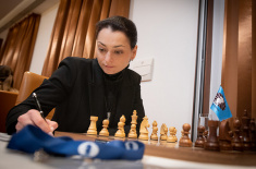 Alexandra Kosteniuk Builds Her Lead at FIDE WGP Leg