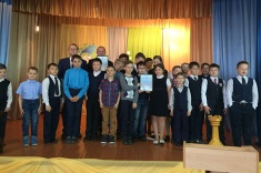 В Осинниках наградили победителей конкурса на лучшую организацию преподавания шахмат в общеобразовательных учреждениях