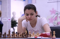 Goryachkina Wins and Breaks Into the Clear First