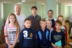 Дмитрий Андрейкин дал сеанс юным шахматистам Ростовской области