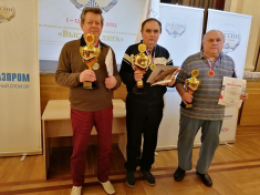 Сергей Ионов выиграл первенство России среди ветеранов по блицу