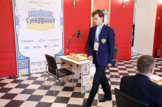 Владислав Артемьев лидирует в Суперфинале чемпионата России