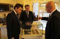 Uzbekistan’s Deputy Prime Minister Alisher Sultanov Visits the Central Chess Club in Moscow 