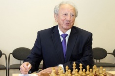Six Famous Chess Veterans Receive FIDE and ACP Award