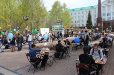 В Ханты-Мансийске сразились шахматные семьи