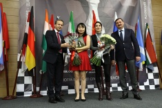 Цзюй Вэньцзюнь сохранила титул чемпионки мира