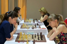 Olga Girya and Alina Kashlinskaya are leading in Chakvi