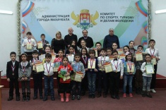 150 шахматистов приняли участие в первенстве Махачкалы среди школьников