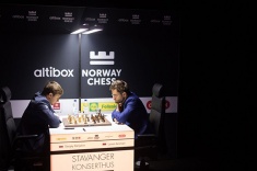 Levon Aronian Leads the Pack in Stavanger