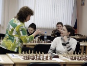 На финале чемпионата Москвы среди женщин лидируют четверо