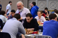 Robert Hovhannisyan Leads European Individual Championship