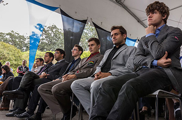 Участники турнира на открытии (фото сайта ChessBase.com)