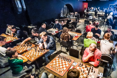 ПШС провел ночной блиц-марафон в баре World Chess Club Moscow