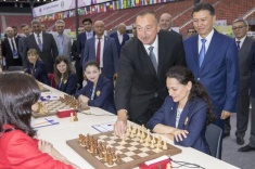 Ilham Aliyev Visits First Round of Olympiad