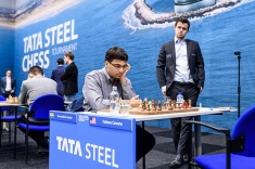 Viswanathan Anand Catches Up With the Leader in Wijk aan Zee