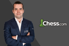 Ян Непомнящий подписал спонсорское соглашение с Chess.com