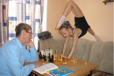 Выбираем лучшее фото конкурса "Женщины и шахматы"