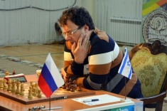 Эмиль Сутовский выиграл еще одну партию на турнире в Пойковском