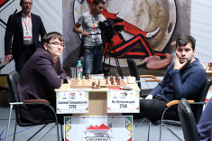Leading Russian Grandmasters Vaccinated Against COVID-19